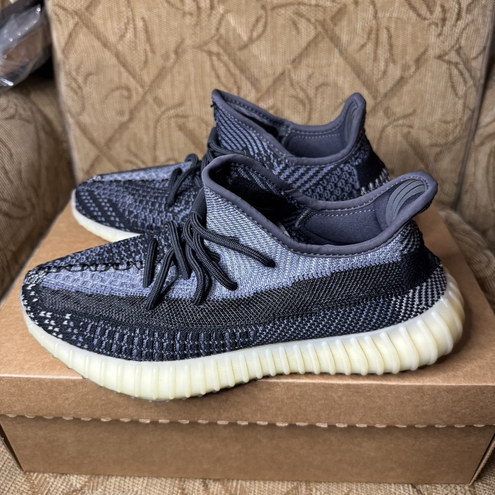Adidas Yeezy Boost‎ 350 V2 Shoes Sneakers Mens Size 7 Black Gray Carbon FZ5000